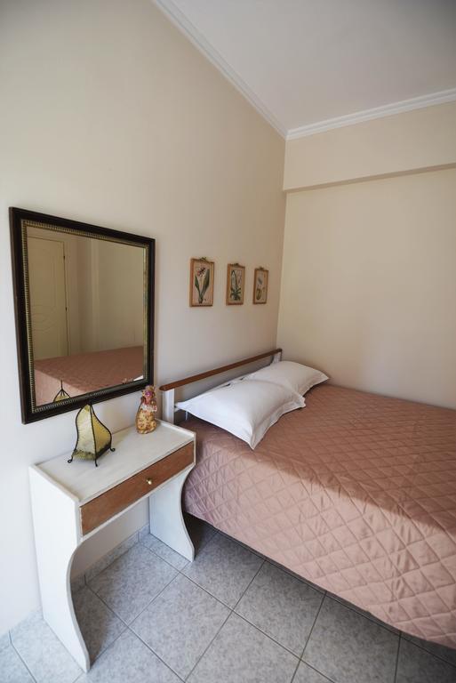 Secret Garden Apartment Aigio